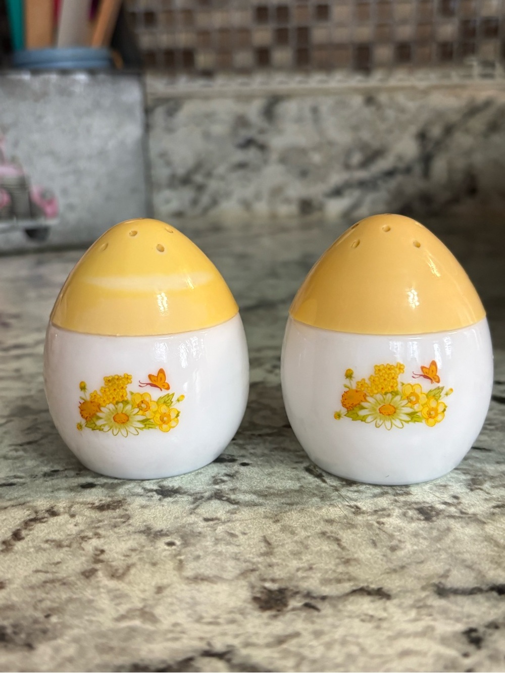 Avon Yellow and White Floral Egg Salt & Pepper Set